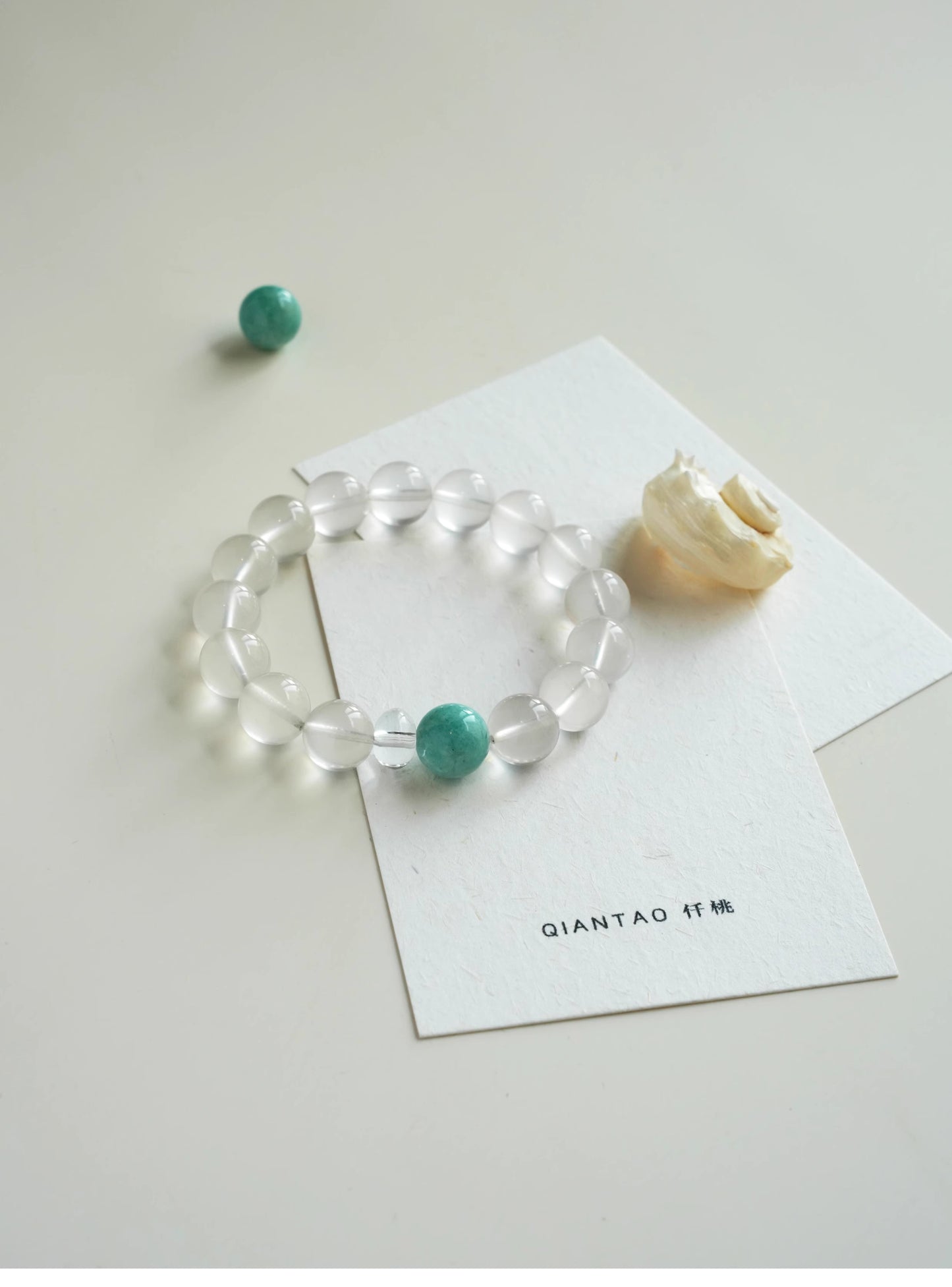 Cream-style white crystal bracelet