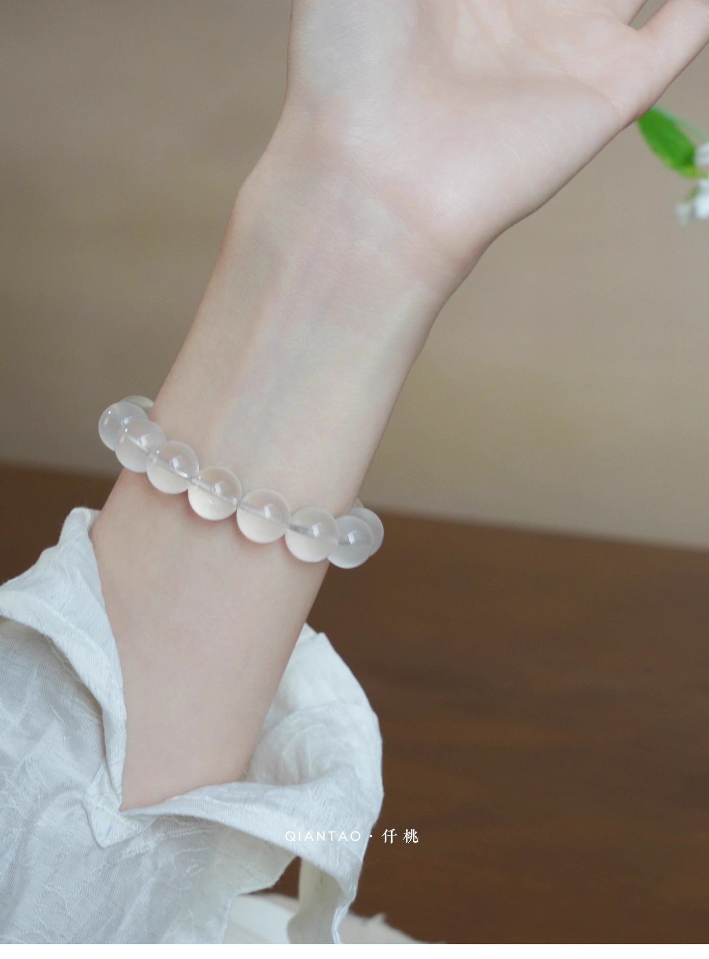 Cream-style white crystal bracelet